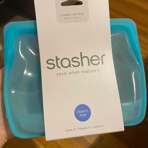 Stashed Stand Up 56 oz